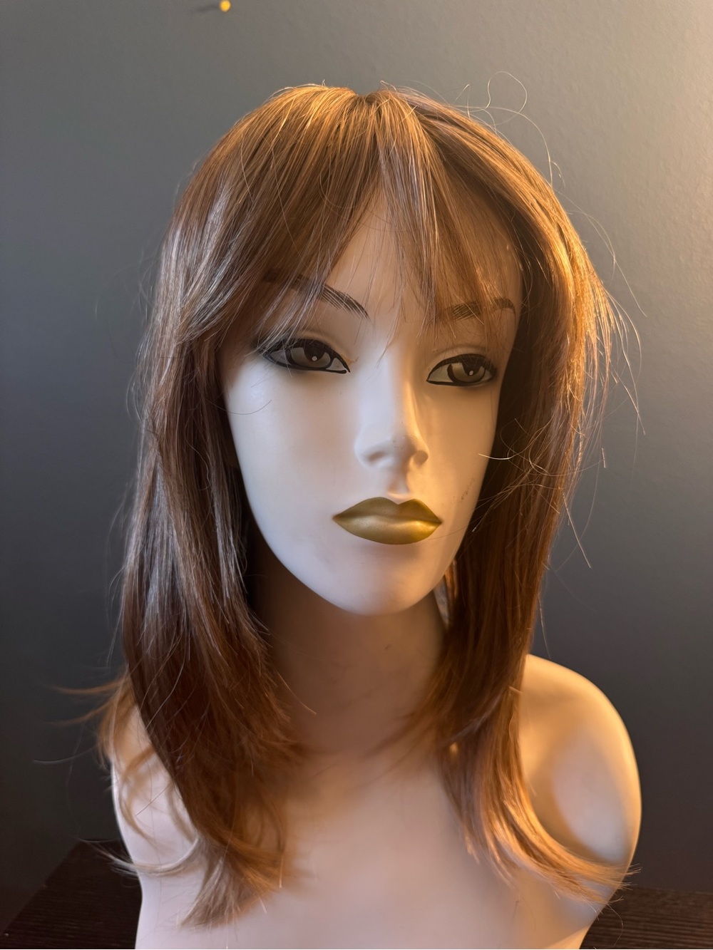 The Natural Collection Synthetic Wig Light
Brown Straight Layered Free-Part 722